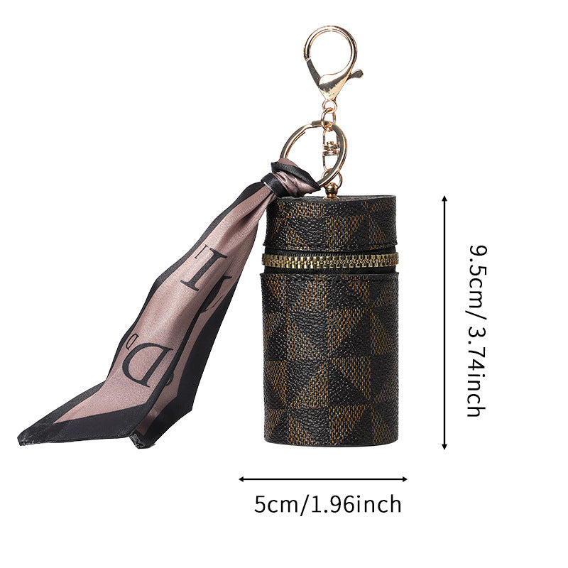 Dollcini, charm pentru geantă în carouri – accesoriu din PVC în stil retro