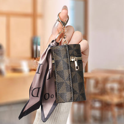 Dollcini, charm pentru geantă în carouri – accesoriu din PVC în stil retro