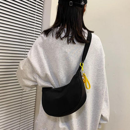 Dollcini Geantă de umăr semilună pentru femei – Material impermeabil, pentru uz zilnic